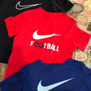 Nike T-shirts Boys Small